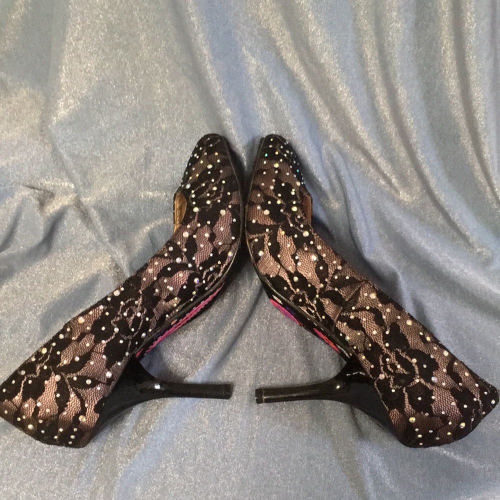 💐 🌟HOST PICK🌟 Betseyville Lace-covered High Heel Pumps Sz 7 Black - Picture 4 of 10